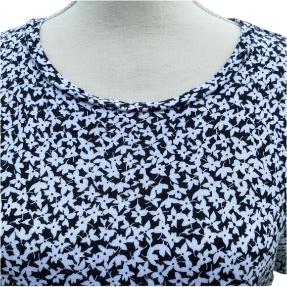 Michael Kors Black Floral Ruffle Sleeve Top Size Large - Picture 2 of 6